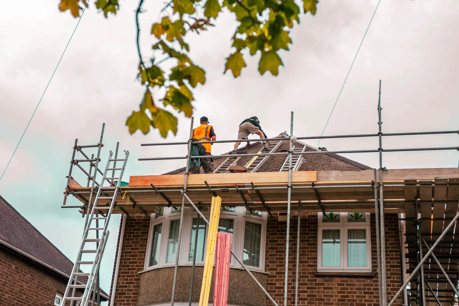 Roof Repair vs Replace: The Break-Even Point