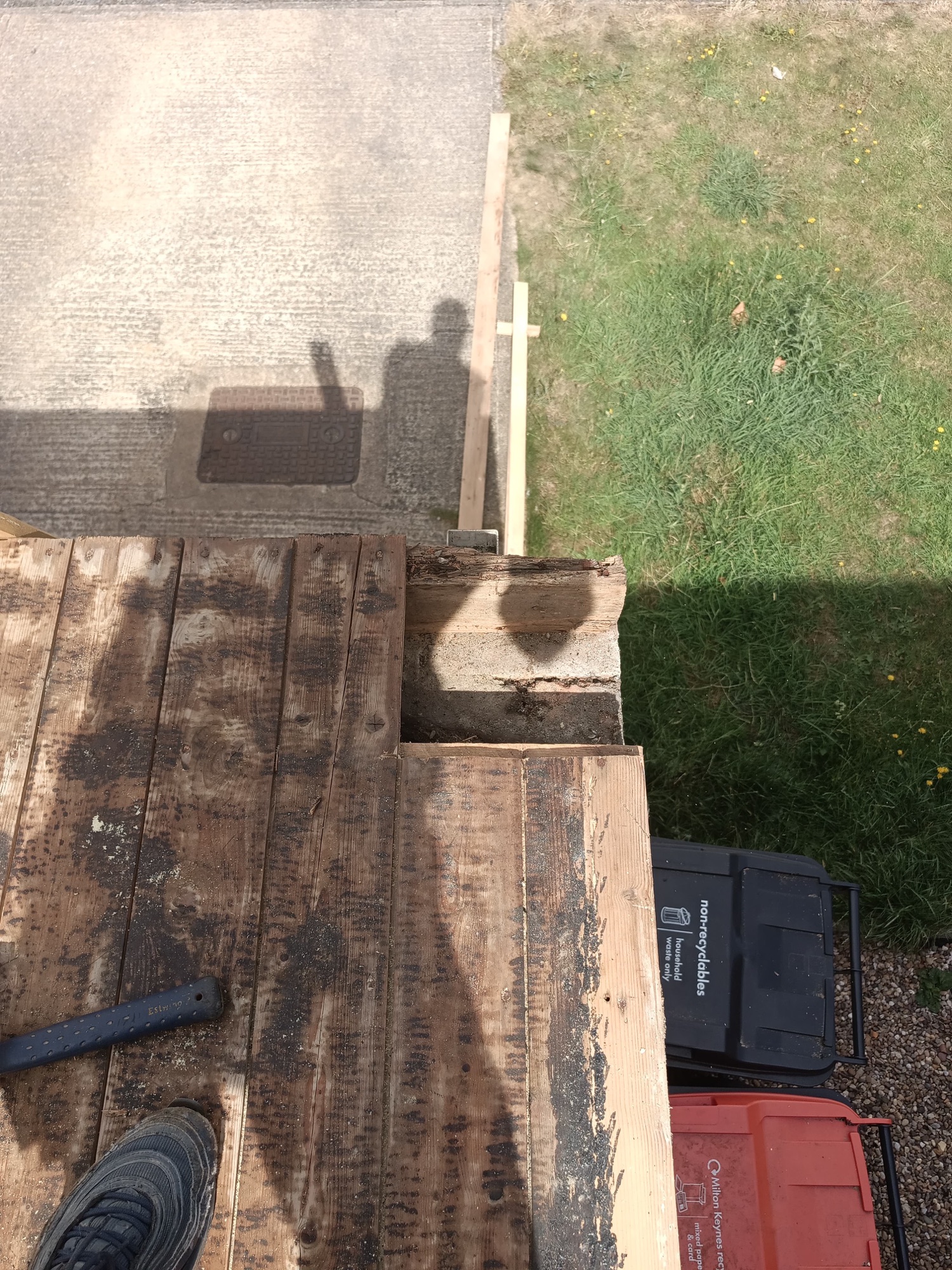05 · Old edge timber removed