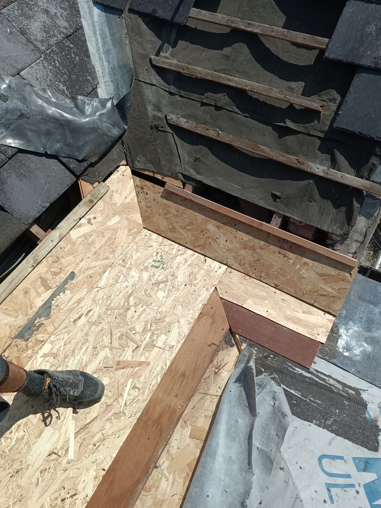 Box gutter deck rebuilt to a measured fall at Stoke Goldington